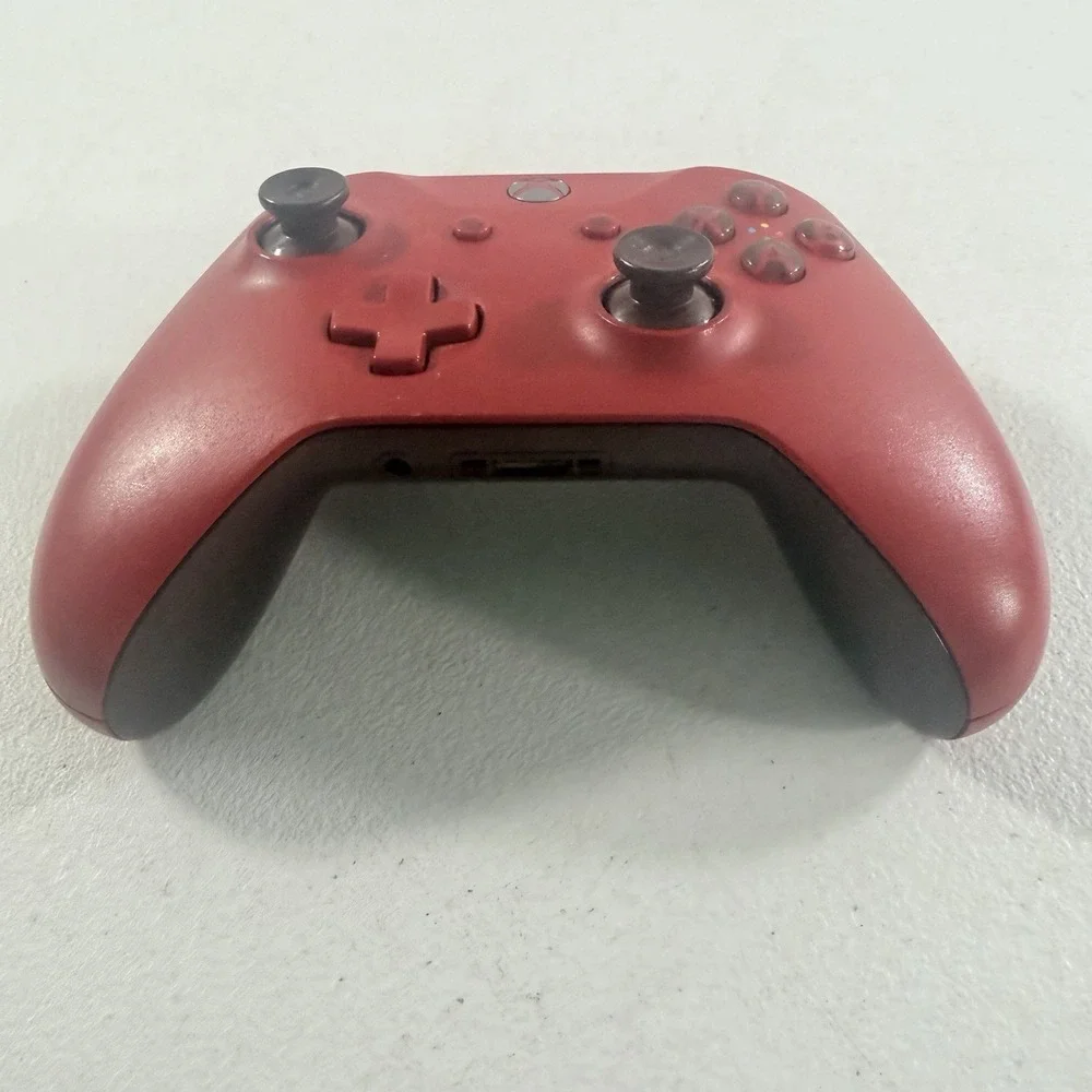 Xbox One Wireless Controller Deep Red Model 1708 Bluetooth FOR PARTS/REPAIR READ